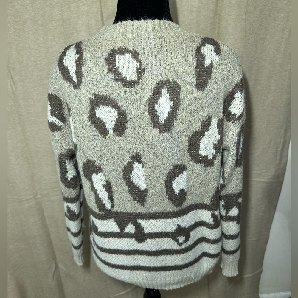 Sweater - Picture 3 of 3